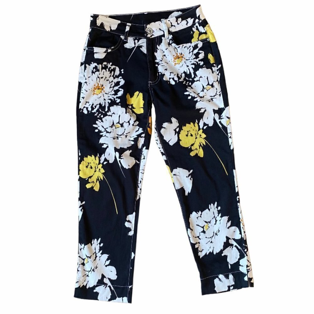 Floral Crop Capris - Black, White & Yellow